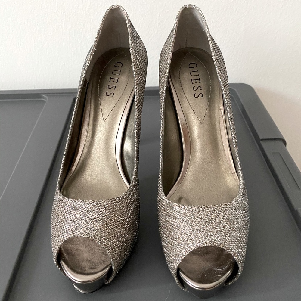 Guess pewter metallic mesh heels.